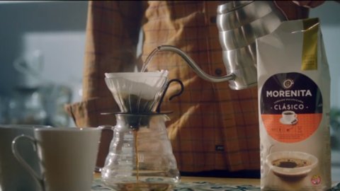 "Caras", lo nuevo de BBDO para el rebranding de Morenita