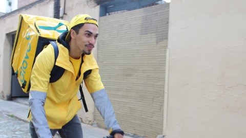 Carrefour ya está disponible dentro de la app Glovo