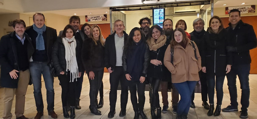 Metro 95.1 invitó a anunciantes al teatro
