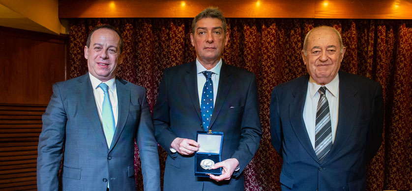 Adepa entregó su Gran Premio de Honor 2019 a la Convención Nacional Constituyente de 1994
