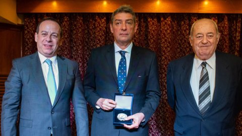 Adepa entregó su Gran Premio de Honor 2019 a la Convención Nacional Constituyente de 1994