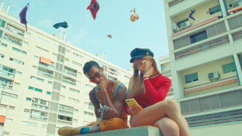 Mercado Libre estrena la categoría "Moda sin Género" con una campaña de GUT