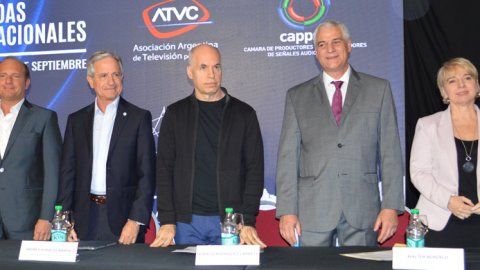 Burzaco en las Jornadas Internacionales: "Tenemos la necesidad de contar con previsibilidad jurídica"