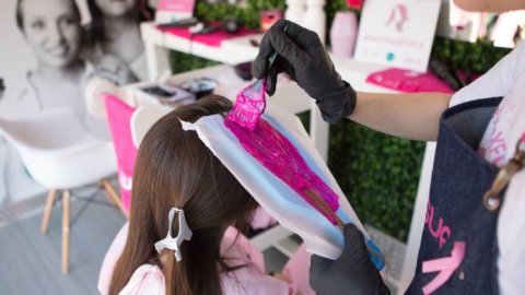 Campaña de Issue y FUCA en el mes internacional sobre cáncer de mama