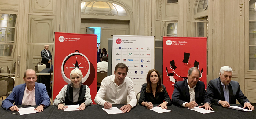 Acuerdo entre la WFA y anunciantes contra los estereotipos