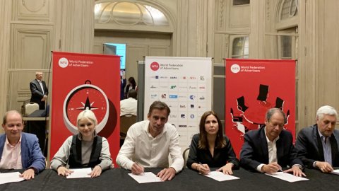 Acuerdo entre la WFA y anunciantes contra los estereotipos