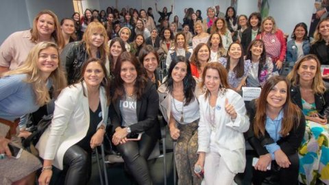 "Digitalizadas" reunió más de 200 mujeres en su lanzamiento