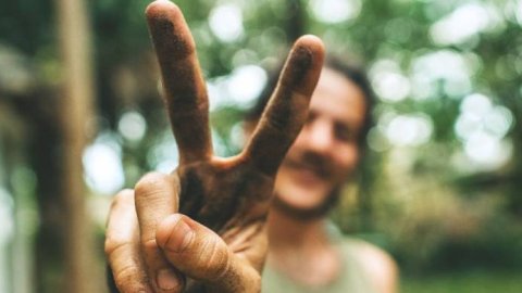 Casi 5 de cada 10 argentinos están dispuestos al "volunturismo"