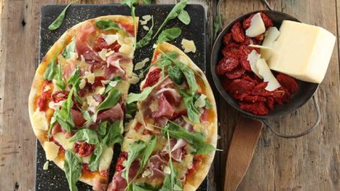 Almacén de Pizzas lanza su nueva identidad verbal y visual