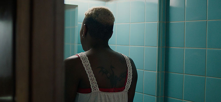 "Espaldas", la última campaña de Budweiser por el día del Orgullo LGTBQ+