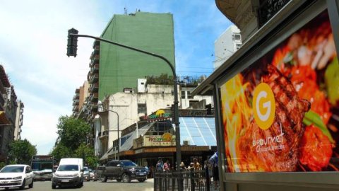 Publicidad Sarmiento mostró su circuito de Kioscos Digitales Max