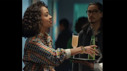 “Cheers to all”, el nuevo comercial de cerveza Heineken