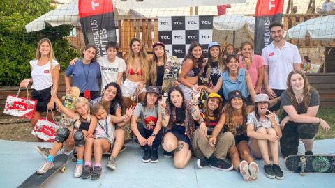 El skate se impone entre las mujeres y TCL "desbloquea sus límites"