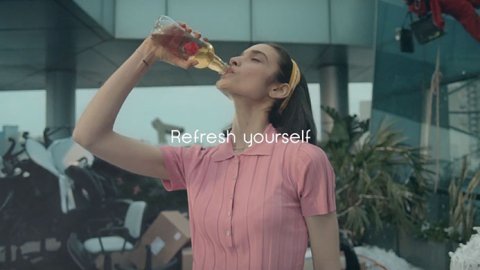 "Wifi is Down" la nueva campaña de Landia para Benedictino
