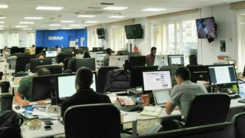 España: El Gobierno reduce el IVA a la prensa digital hasta un 4%
