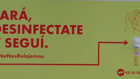 "No nos relajemos": la nueva campaña de Grey Argentina y Brahma en las calles de Asunción