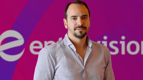 Entravision presenta ScrollerAds Play
