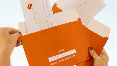 Aperol lanza su campaña Together We Care