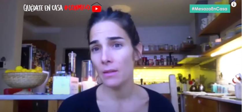 Juana Viale estrenó un nuevo episodio de Mesaza en casa