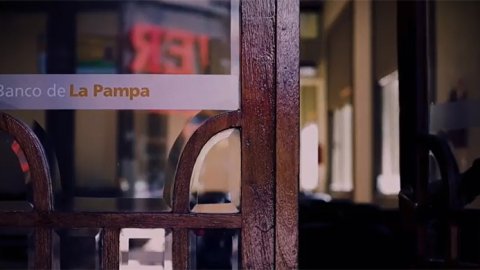 Pre-Estreno: Banco de La Pampa reinaugura la calle con creatividad de Nacho Pedemonte