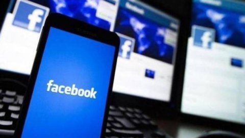 Facebook lanzó su servicio de noticias para los usuarios en Estados Unidos