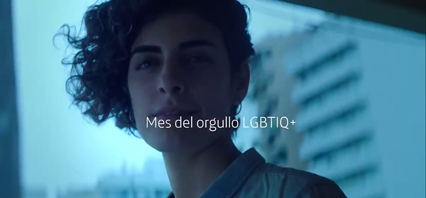 "Entre cuatro paredes", la nueva pieza de Movistar en el día del Orgullo LGBTQI+ 