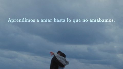 La Comunidad y Alma Mora presentan "Extraño"
