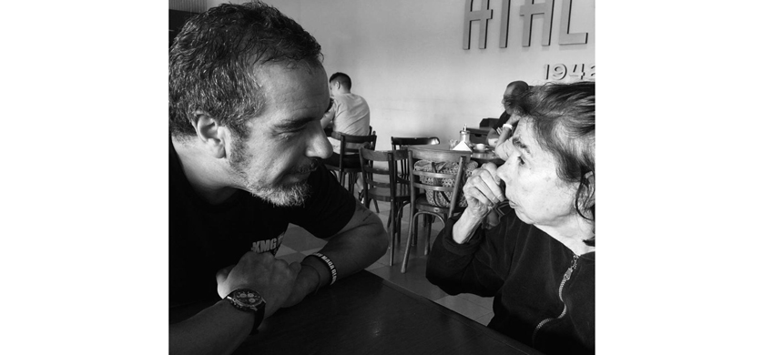 Acción de Pollaccia y Balmaceda por la visibilización del mal de Alzheimer