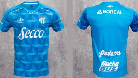 Umbro presentó una nueva camiseta oficial de Club Atlético Tucumán
