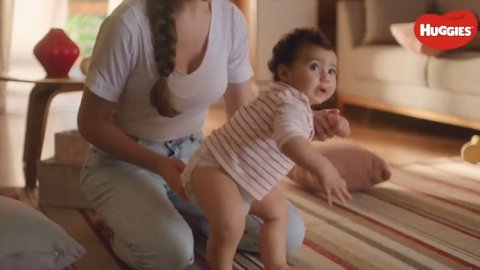 Huggies lanza su nuevo pañal con tecnología exclusiva Xtra-Flex
