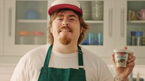 "Dolcella", el nuevo comercial de La Serenísima con Migue Granados