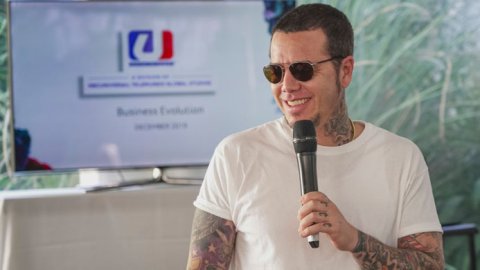 Telemundo celebra el primer aniversario de la compra de Underground