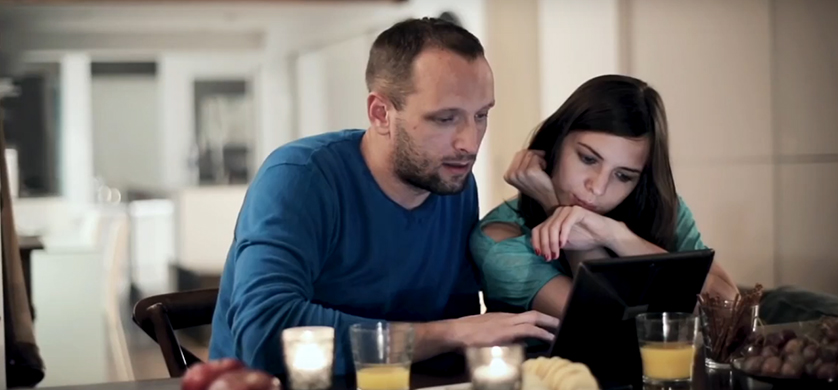 "Búsquedas": la nueva campaña de iúnigo con foco en coberturas
