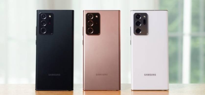 Samsung presentó su nuevo teléfono con la obra de teatro "Desmuteados"
