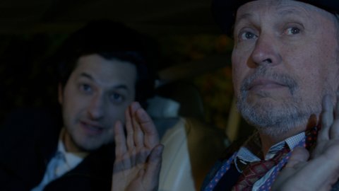 Billy Crystal y Ben Schwartz protagonizan “Caerse de Risa”