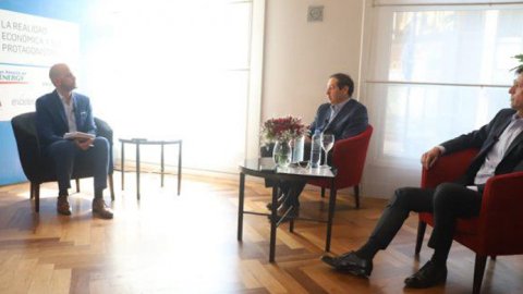 Foro de energía junto a empresarios de la industria en Ámbito Debate
