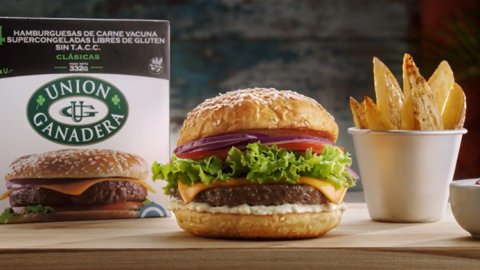 “Dejá las fake burgers”, lo nuevo de Liebre Amotinada para Unión Ganadera