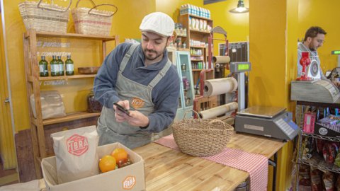 McCann Santiago y Entel crean banco de imágenes para las pymes