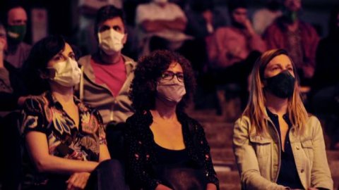 Ciudad de Buenos Aires: Cine al aire libre en Parque Centenario