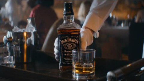 Jack Daniel’s lanzó su nueva campaña global “Make it count”