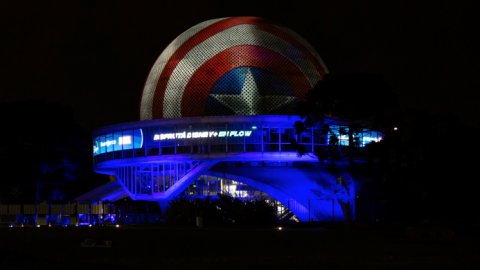 Flow realizó un mapping en el Planetario de la Ciudad