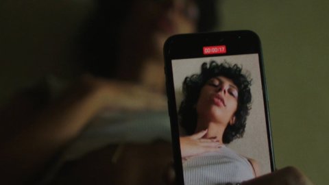 “Amor ciego”, la campaña para concientizar sobre el acoso virtual