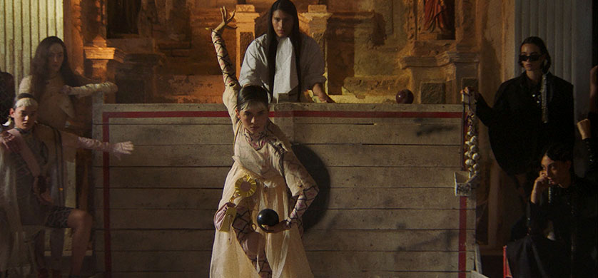 “Paraíso”, de Mamá Húngara y Hernán Corera para Sadaels