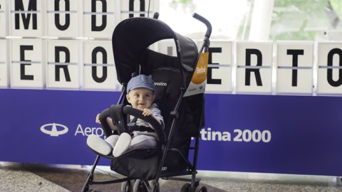 Carestino y AA2000, un co-branding que facilita los viajes con bebés