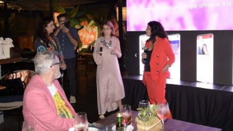 En un evento frente al río, Grupo Atlántida presentó Para Ti Fashion Talks