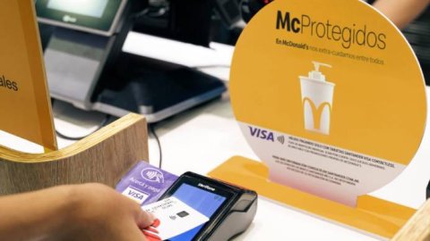 Arcos Dorados y Visa lanzan Contactless en los locales de McDonald's