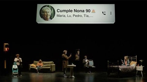 Itaú y Grey lanzan la campaña de la primera cuenta bancaria que se usa por Whatsapp