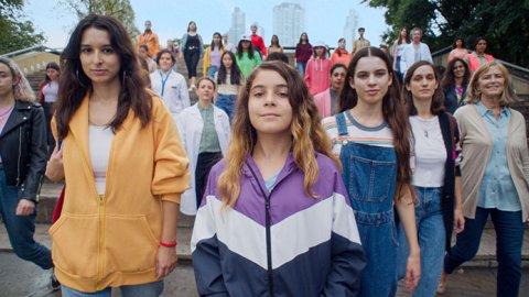 VMLY&R presenta la nueva campaña regional de Ladysoft para Softys