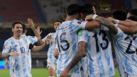 TVP y Radio Nacional trasmiten el partido de Argentina y Colombia