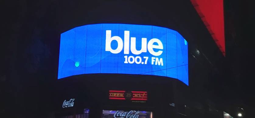 Blue 100.7 presentó su nueva campaña de branding